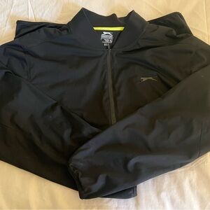 Black Slazenger golf windbreaker. Men’s XL.